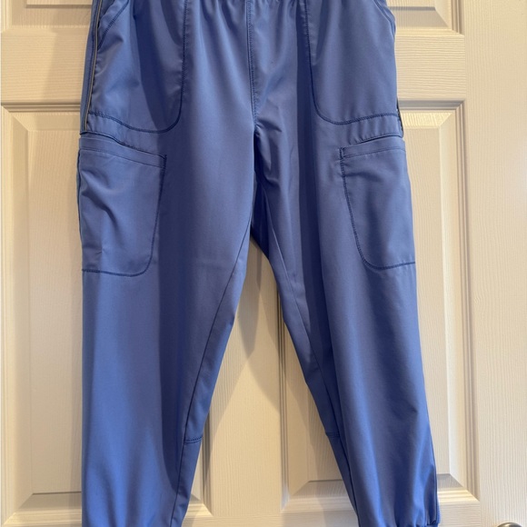 Petite Blue Garment - Picture 4 of 12